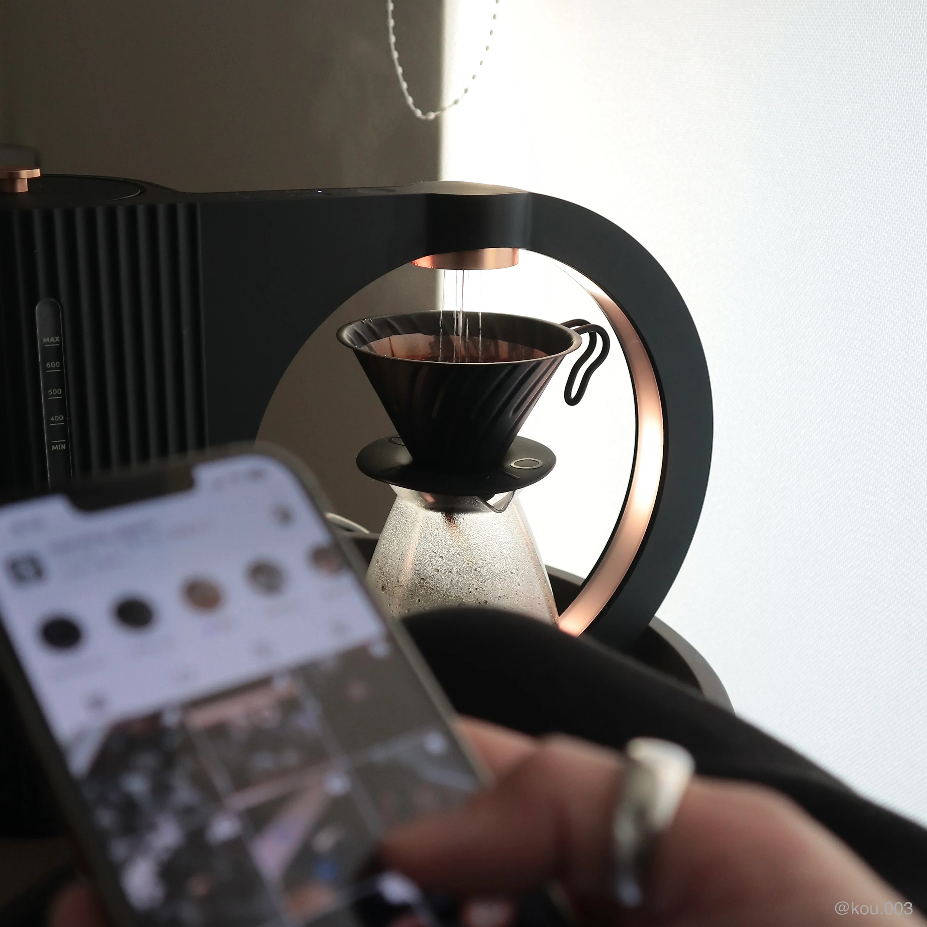 Hiroia Hikaru V60 Smart Brewer - Black - Image 4